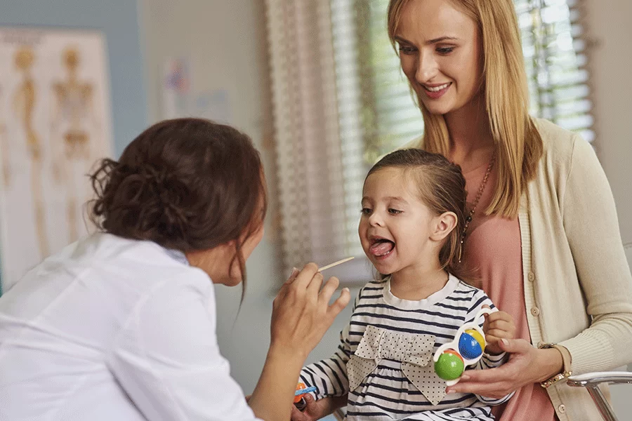 Tonsille e adenoidi: quando devono essere operate nei bambini?